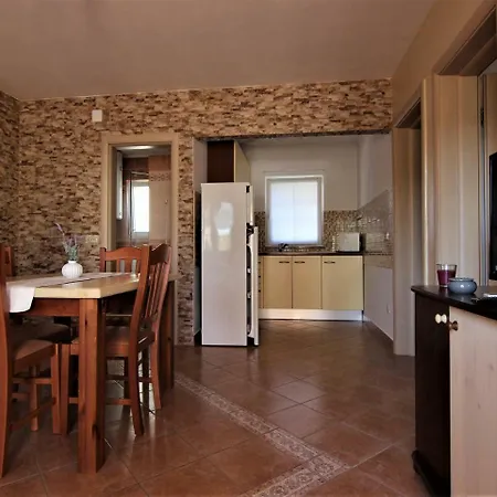 Sunny Appartement Vir